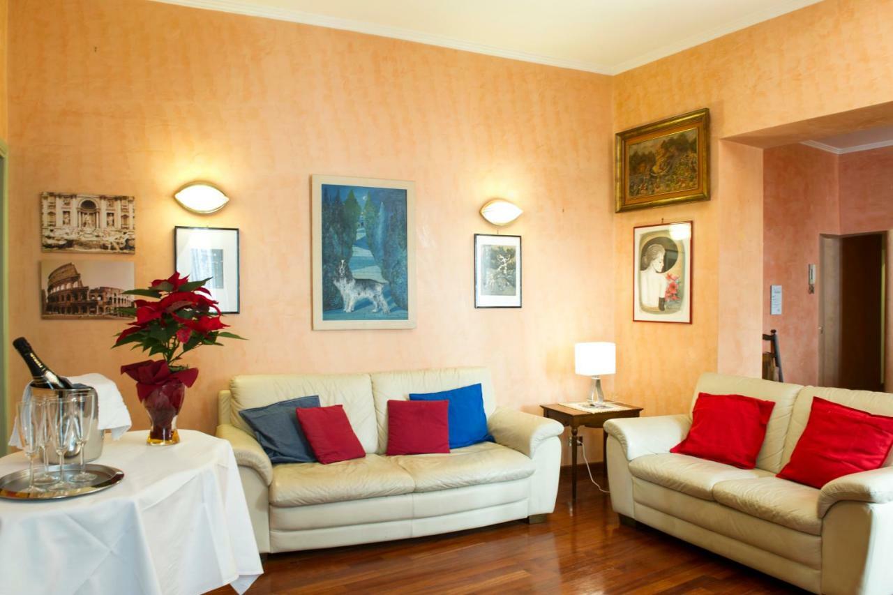 Gregoriana House - Appartamento Con Vista Su Roma エクステリア 写真